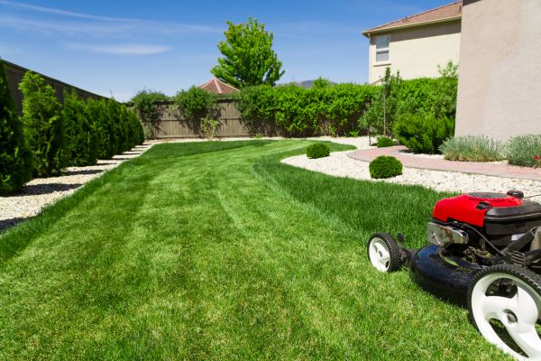 Residential Lawn Mowing in Prescott Valley
